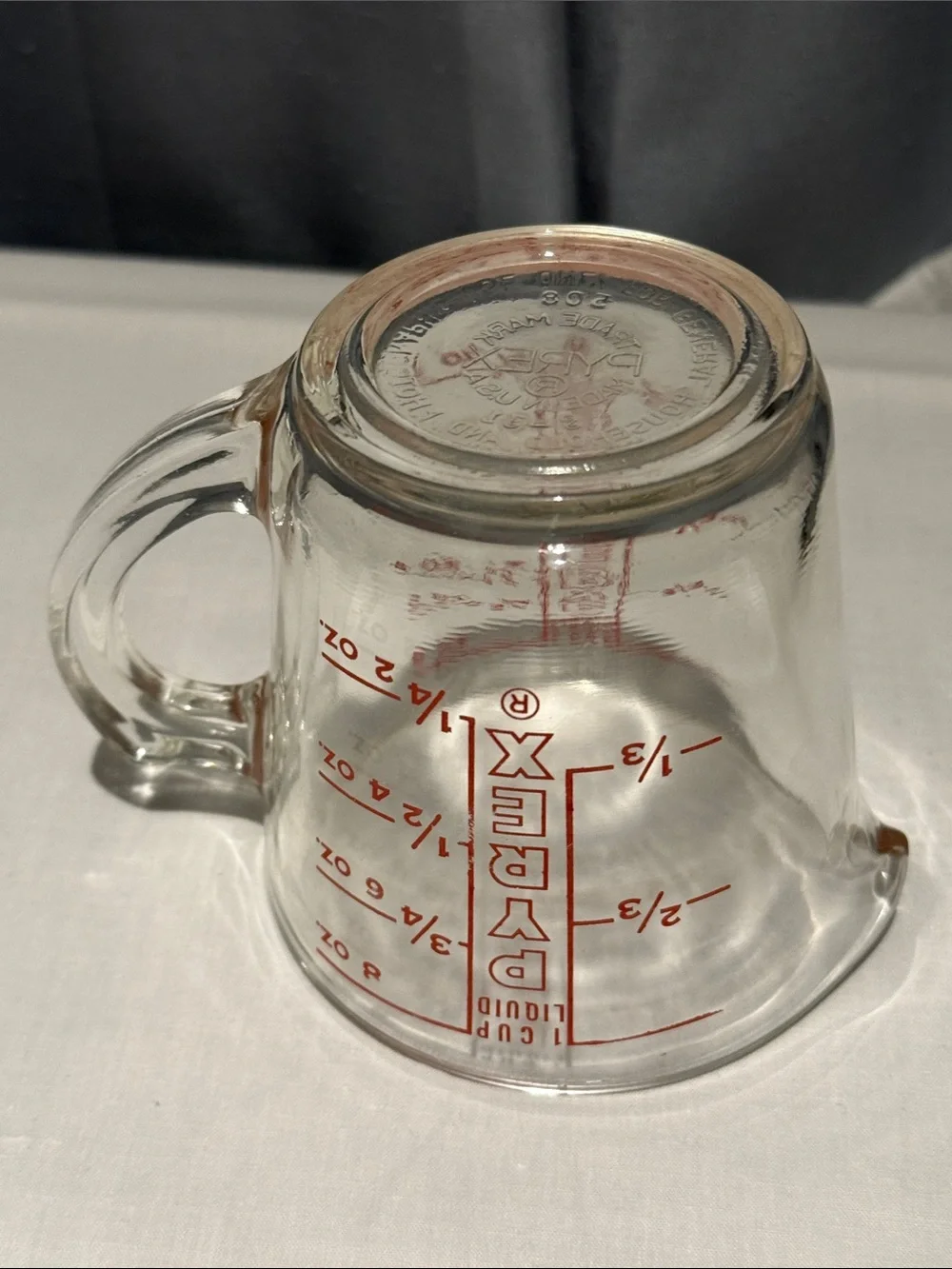 Vintage 1950s-60s Pyrex 1 Cup Measuring Cup 508 Closed D Handle Made in USA!